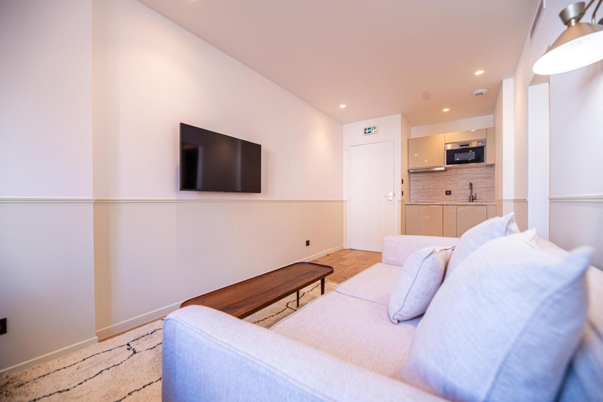 Vignature Residence アニエール 部屋 写真