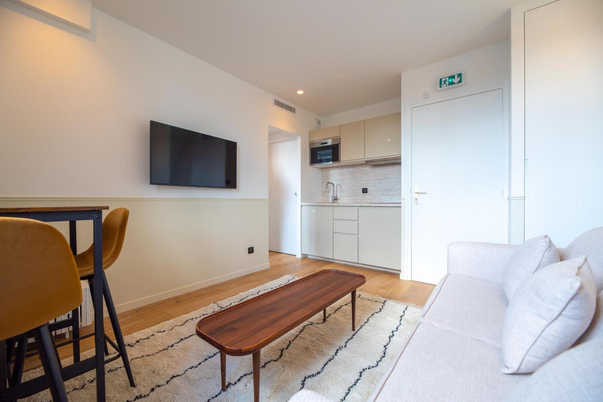 Vignature Residence アニエール 部屋 写真